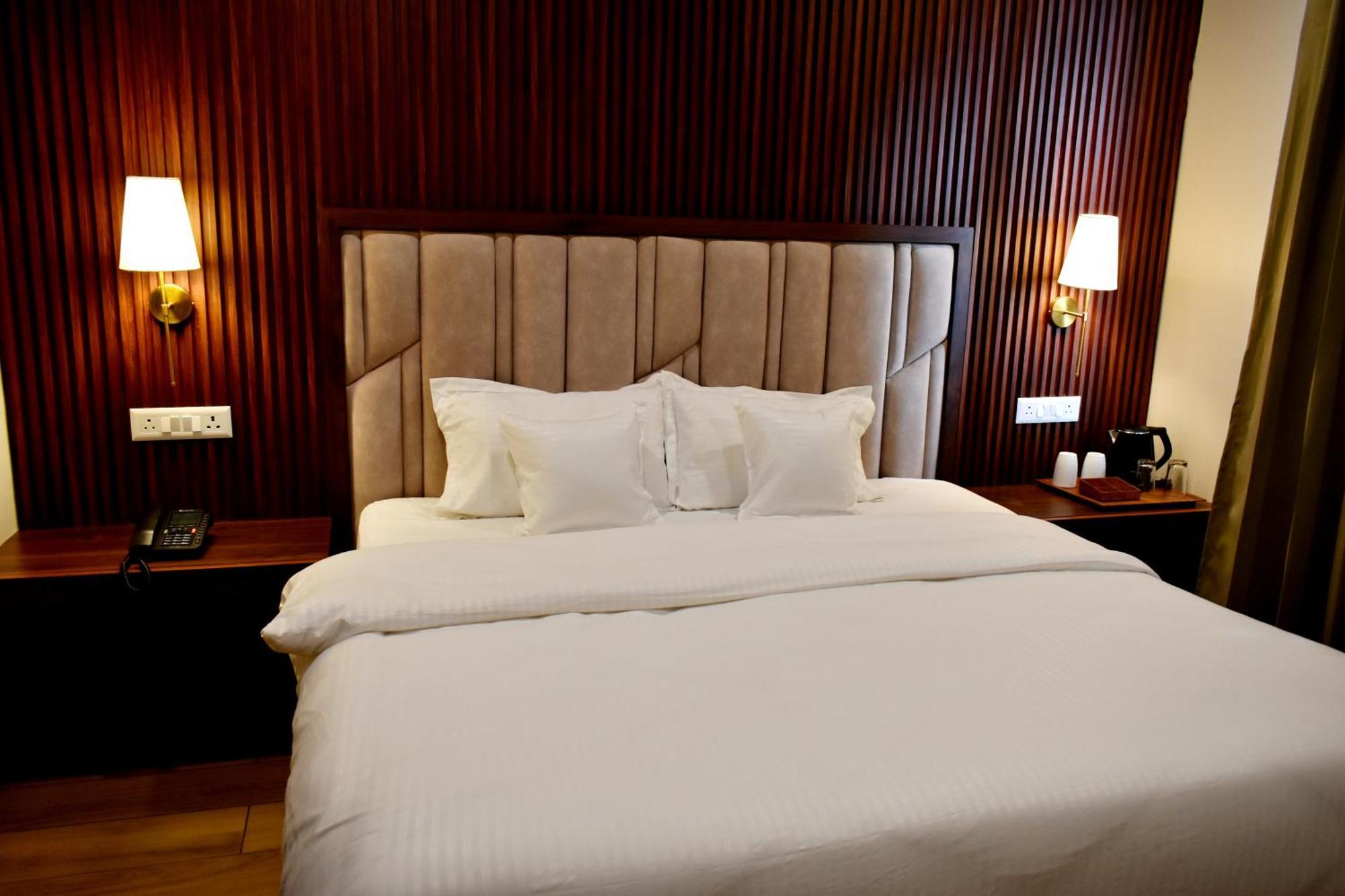Rega Manivedya The Jungle Trail Resort Мукетсвар Екстер'єр фото
